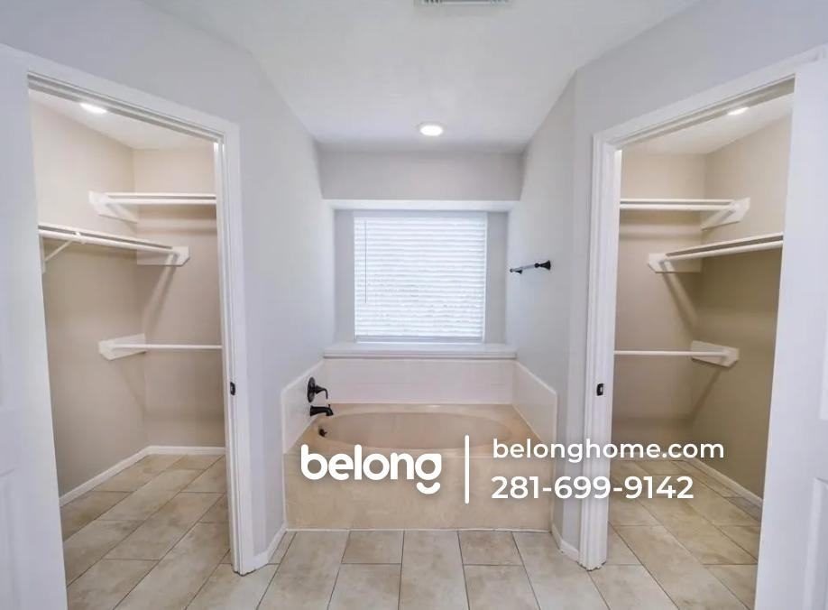 17743 Seven Pines Dr - Photo 3 of 17