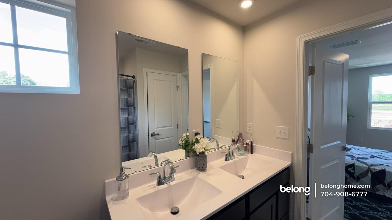 1517 39th Avenue Loop Ne #7 - Photo 2 of 7