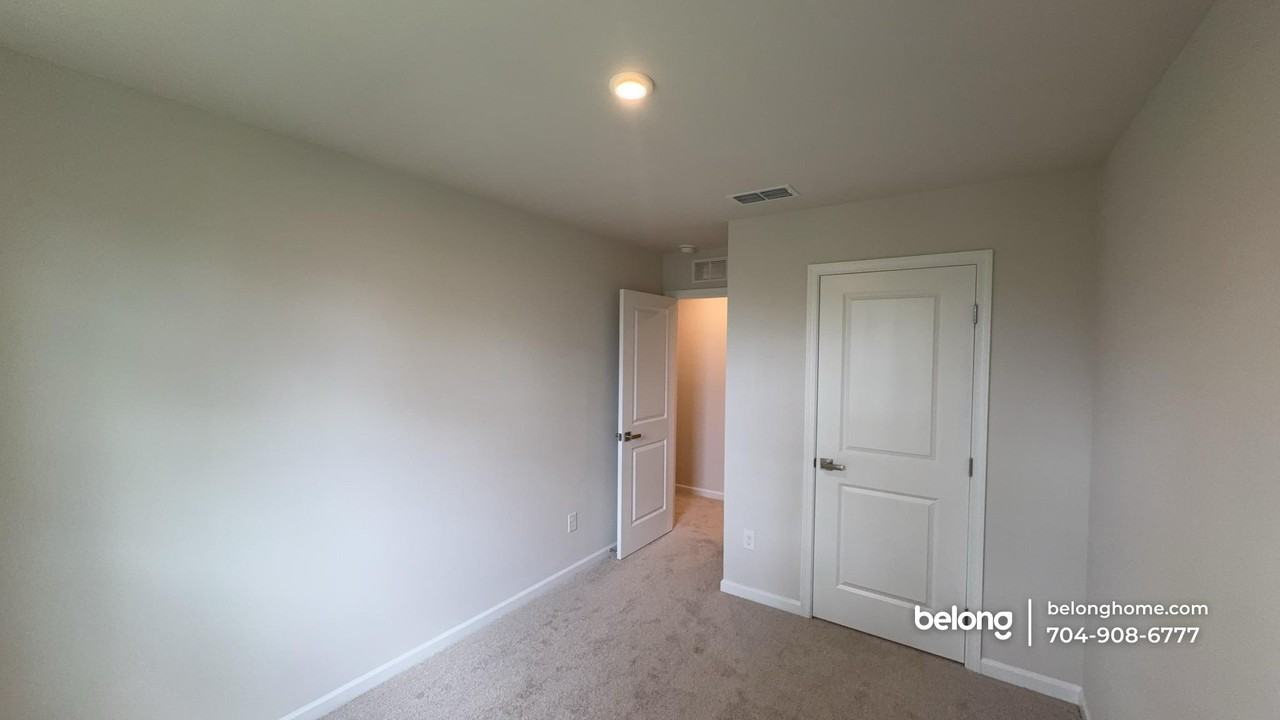 1517 39th Avenue Loop Ne #7 - Photo 4 of 7