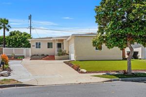 featured image of 26015 Crest Rd