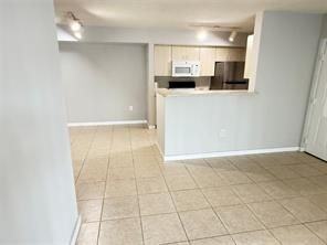 11165 Sw 6th St - Photo 3 of 11