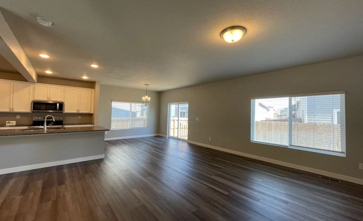 12933 E Louisiana Ave - Photo 4 of 8