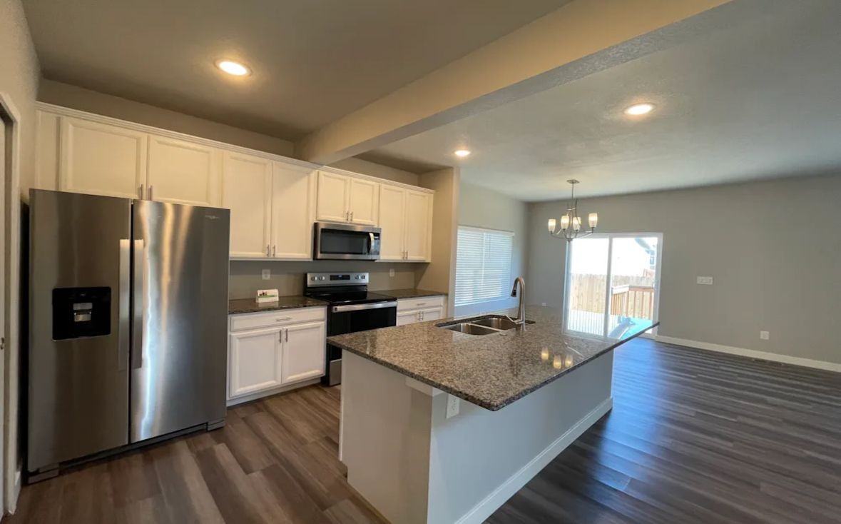 12933 E Louisiana Ave - Photo 5 of 8