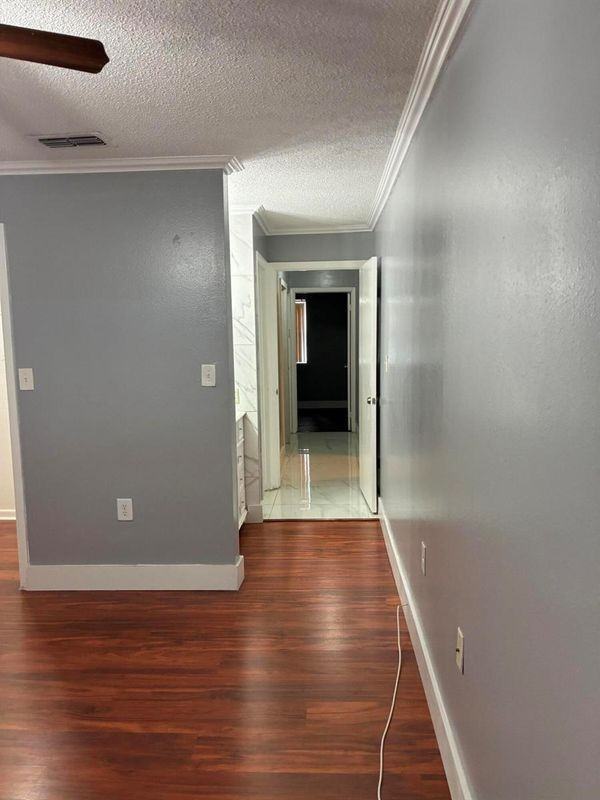 8021 Sw 21st Ct - Photo 5 of 8