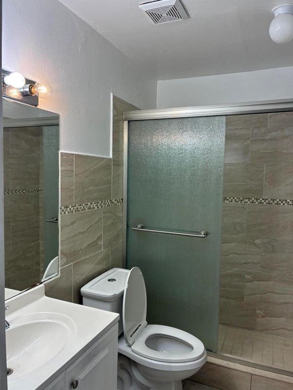 8021 Sw 21st Ct - Photo 7 of 8