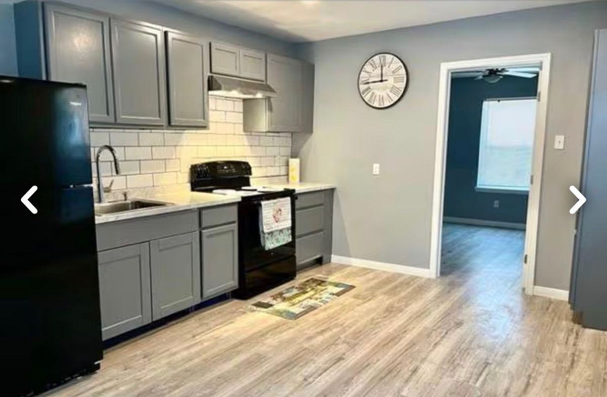 7320 Capitol St - Photo 3 of 7
