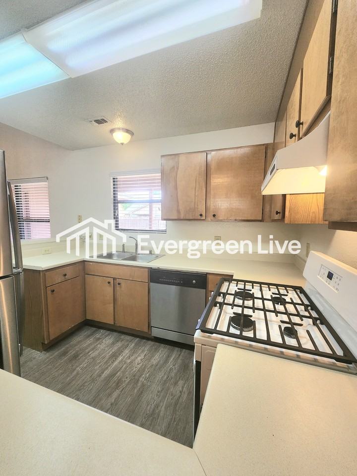 2116 San Miguel Ct - Photo 7 of 28
