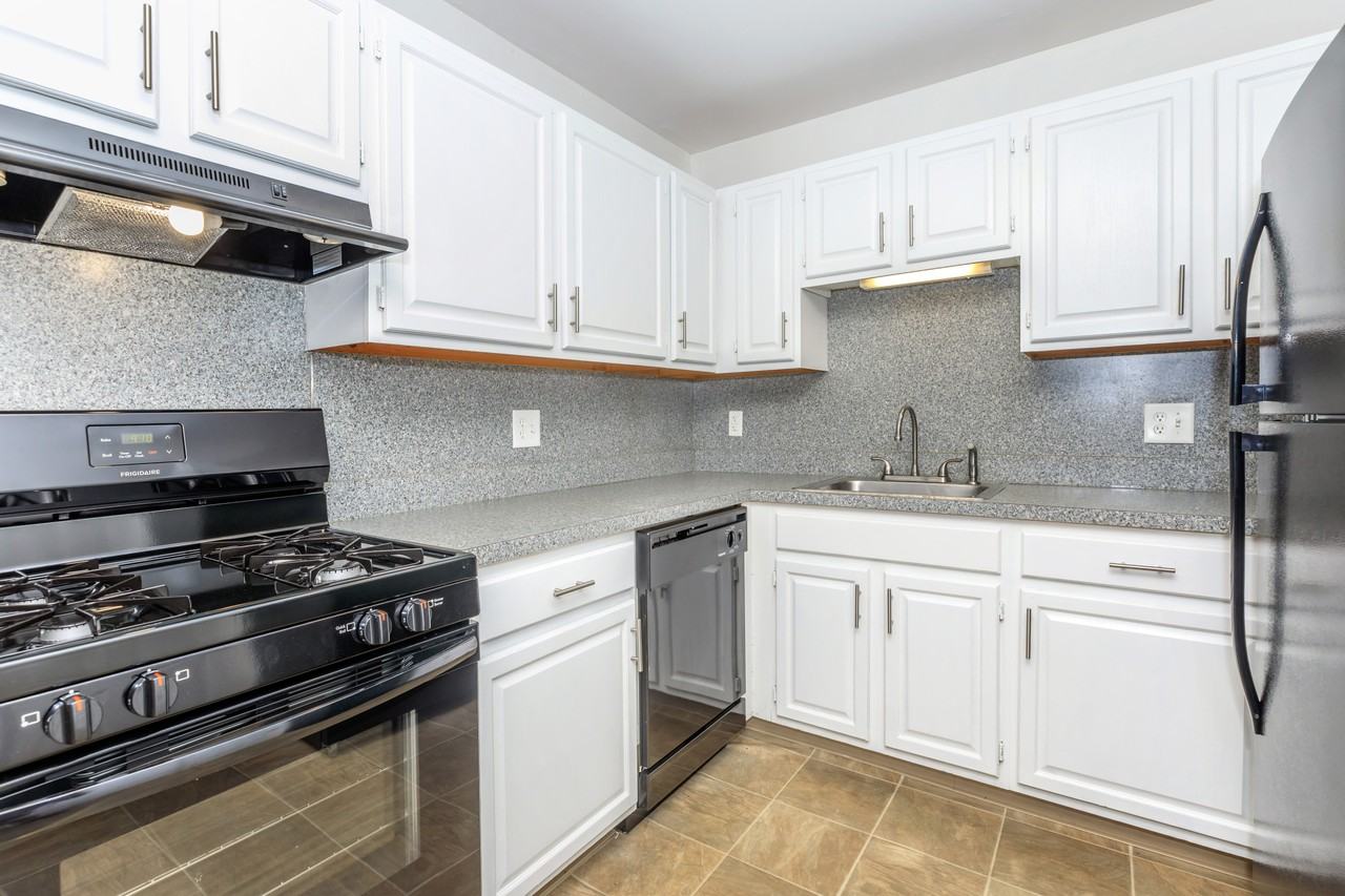 278 Main - Photo 7 of 16