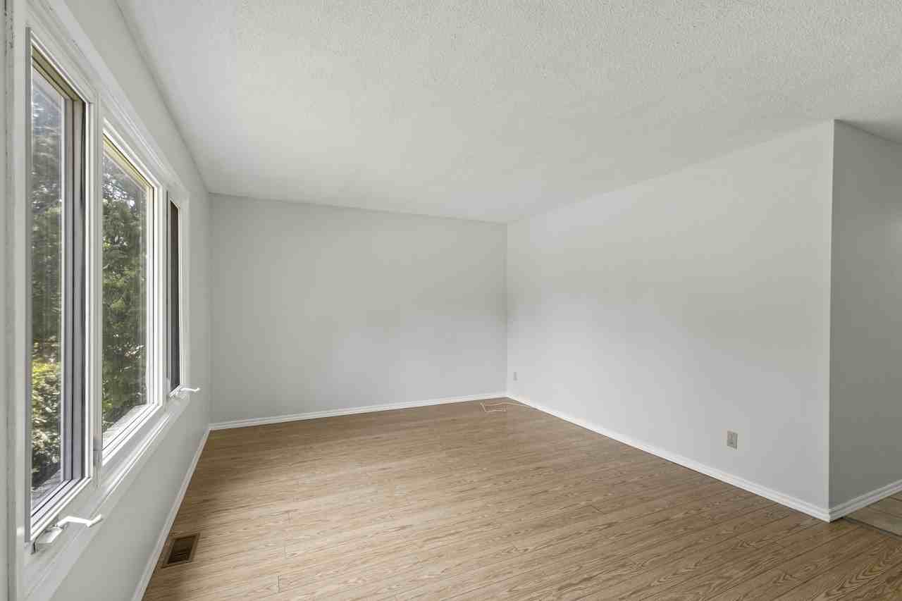 477 Rippleton Road - Photo 4 of 31