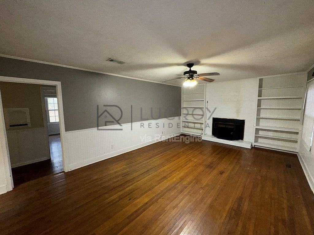 1081 S Church St - Photo 3 of 18