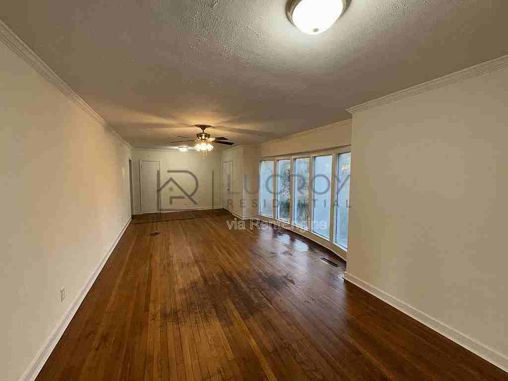 3147 Shirley Dr - Photo 2 of 21