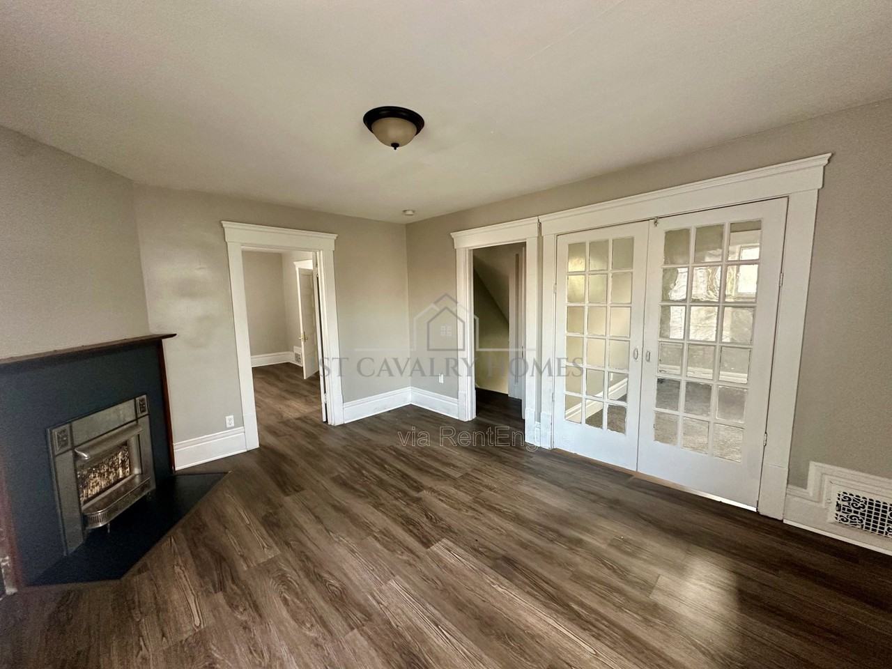 202 Crosby St - Photo 5 of 11