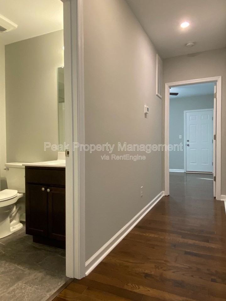 604 N 32nd St #A - Photo 7 of 13