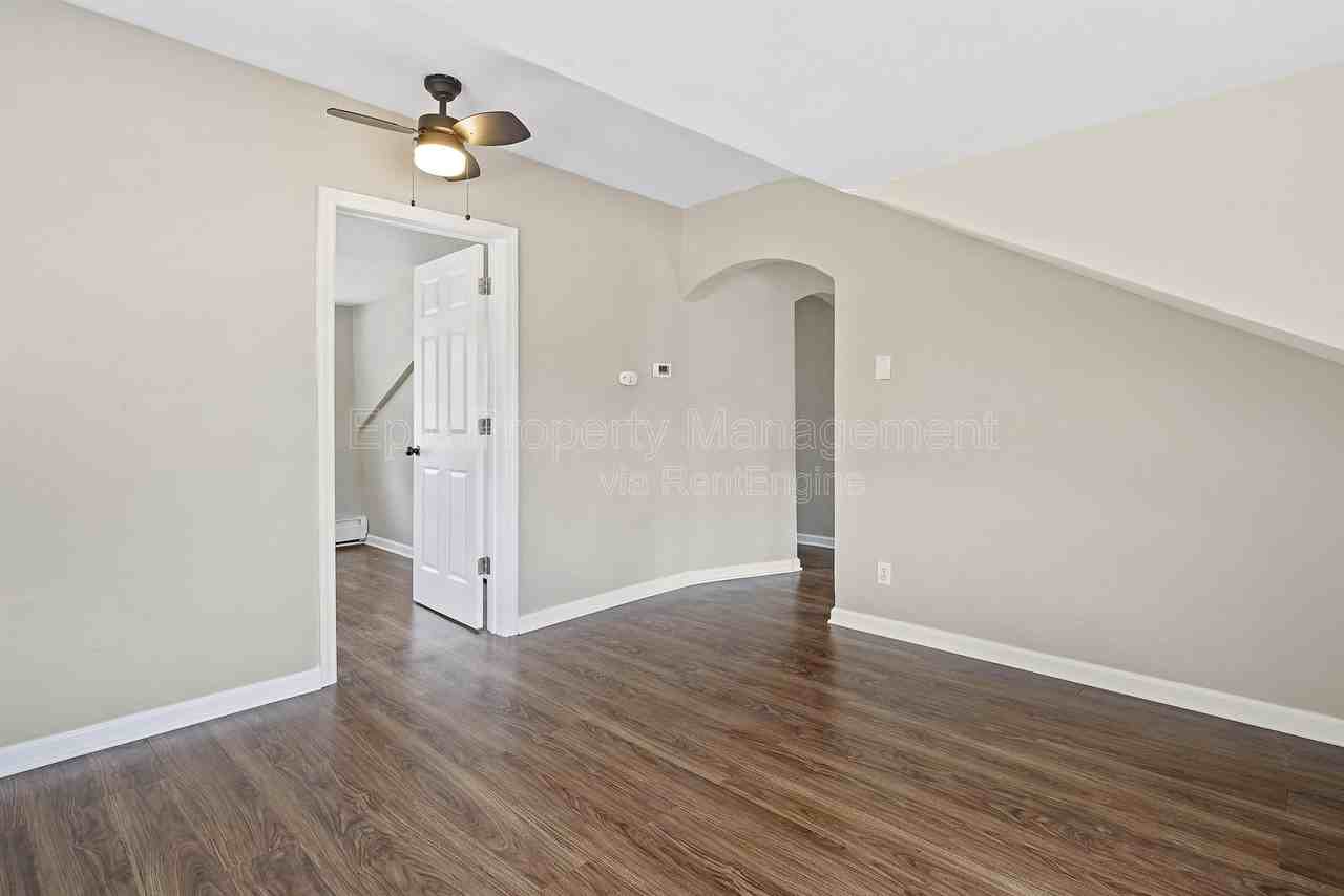 1029 E Granet Ave - Photo 5 of 9