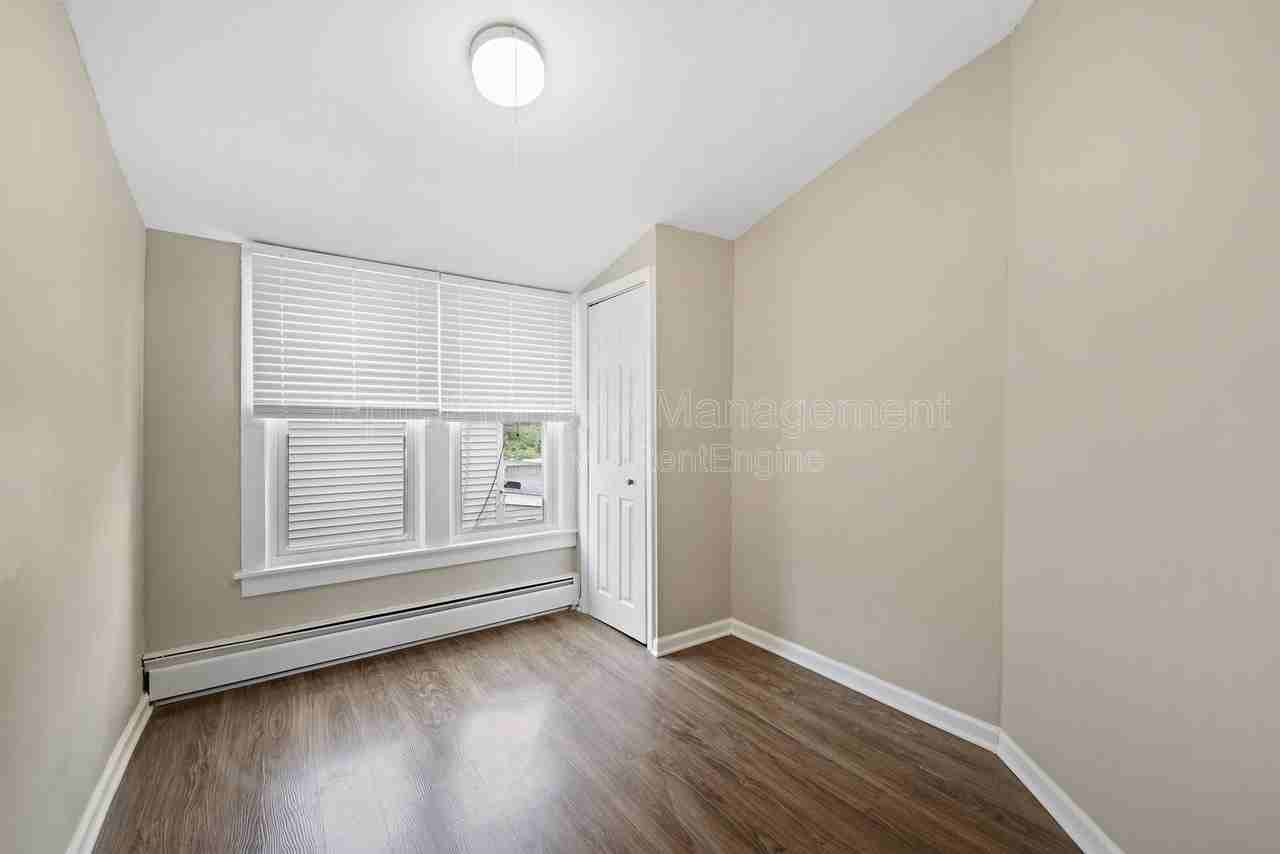 1029 E Granet Ave - Photo 7 of 9