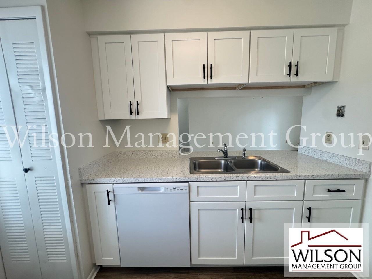1013 Arizona Ct - Photo 6 of 30