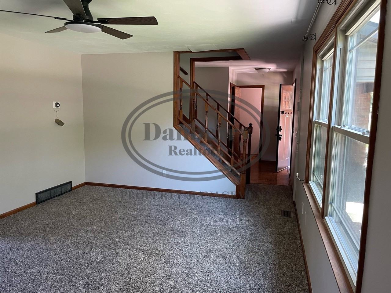 3018 Gleneagle Dr - Photo 3 of 22