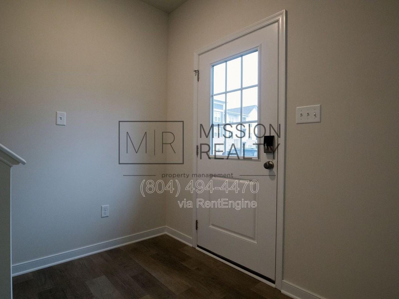 4184 Park Trail Dr - Photo 3 of 30