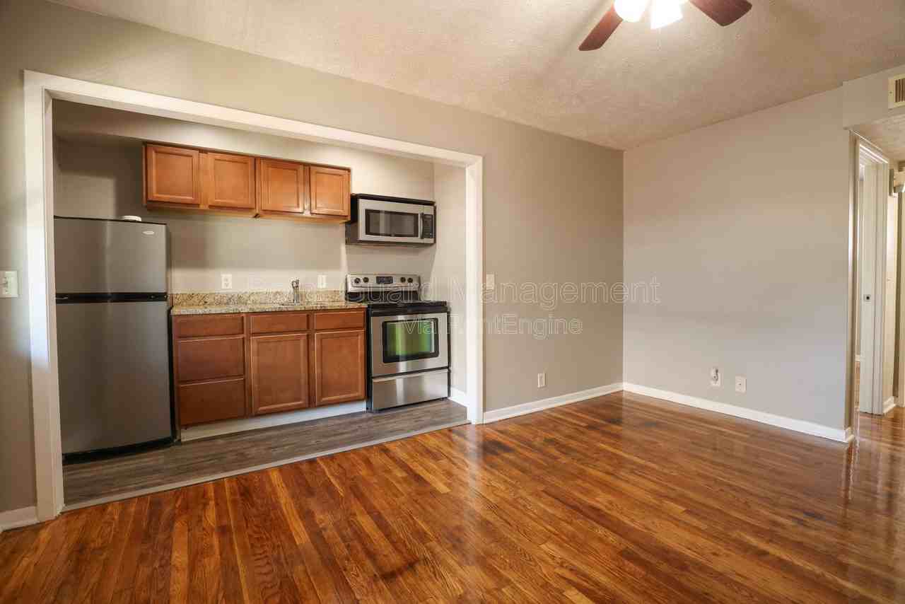 4916 California St #10 - Photo 3 of 10