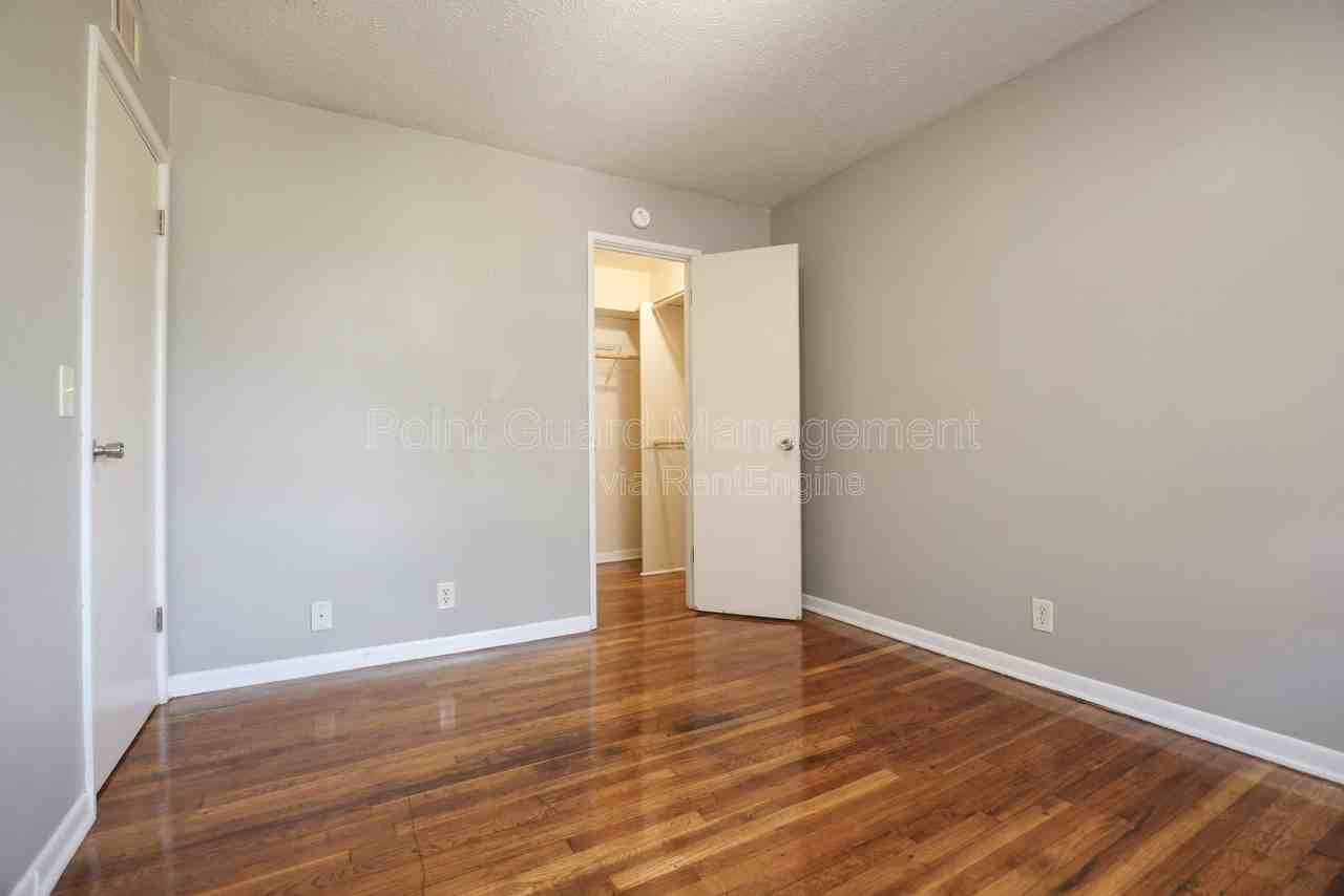 4916 California St #10 - Photo 6 of 10