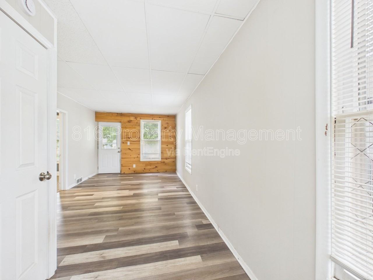1222 S 40th St - Photo 6 of 29