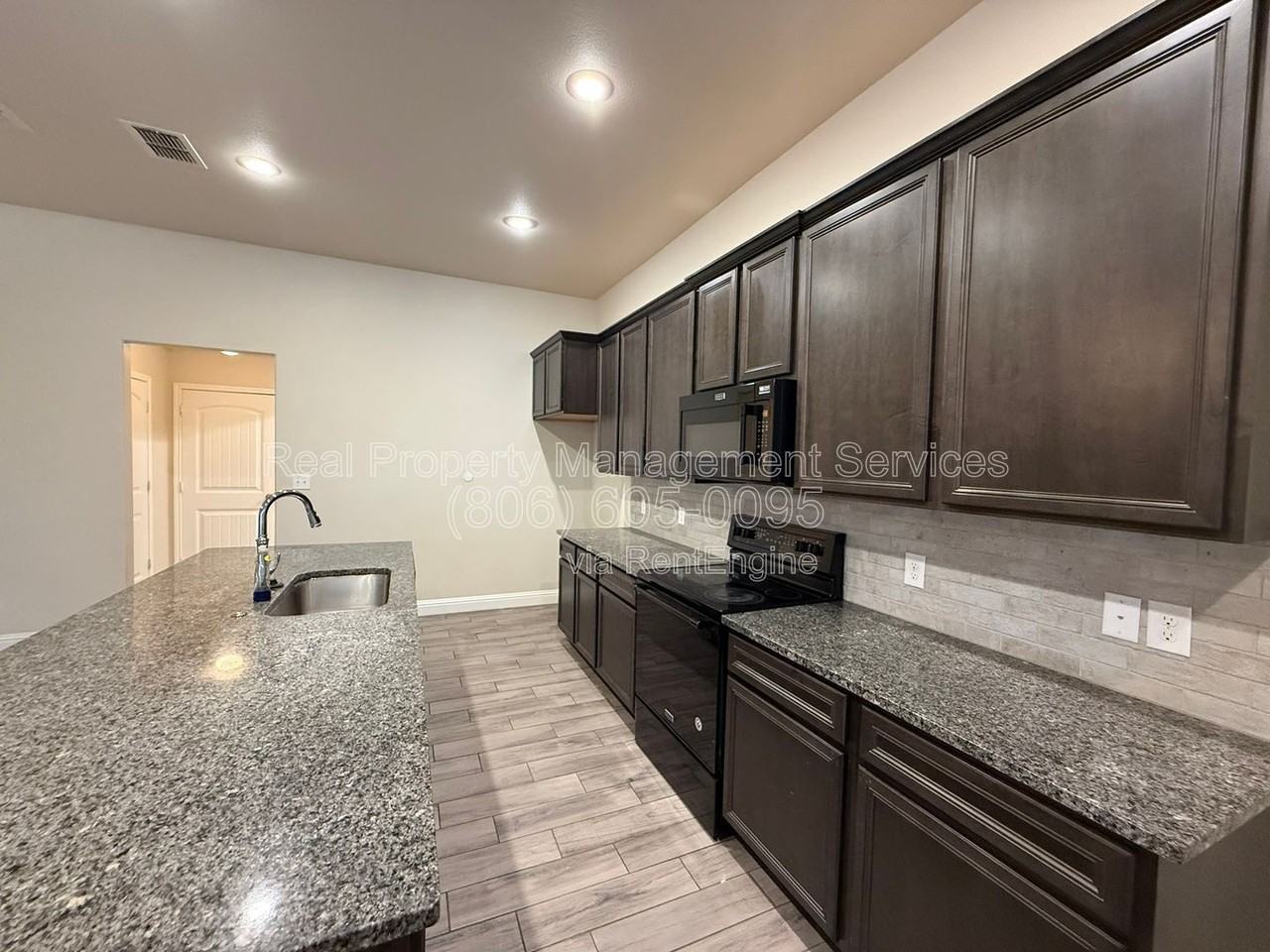 13802 Avenue W - Photo 5 of 12
