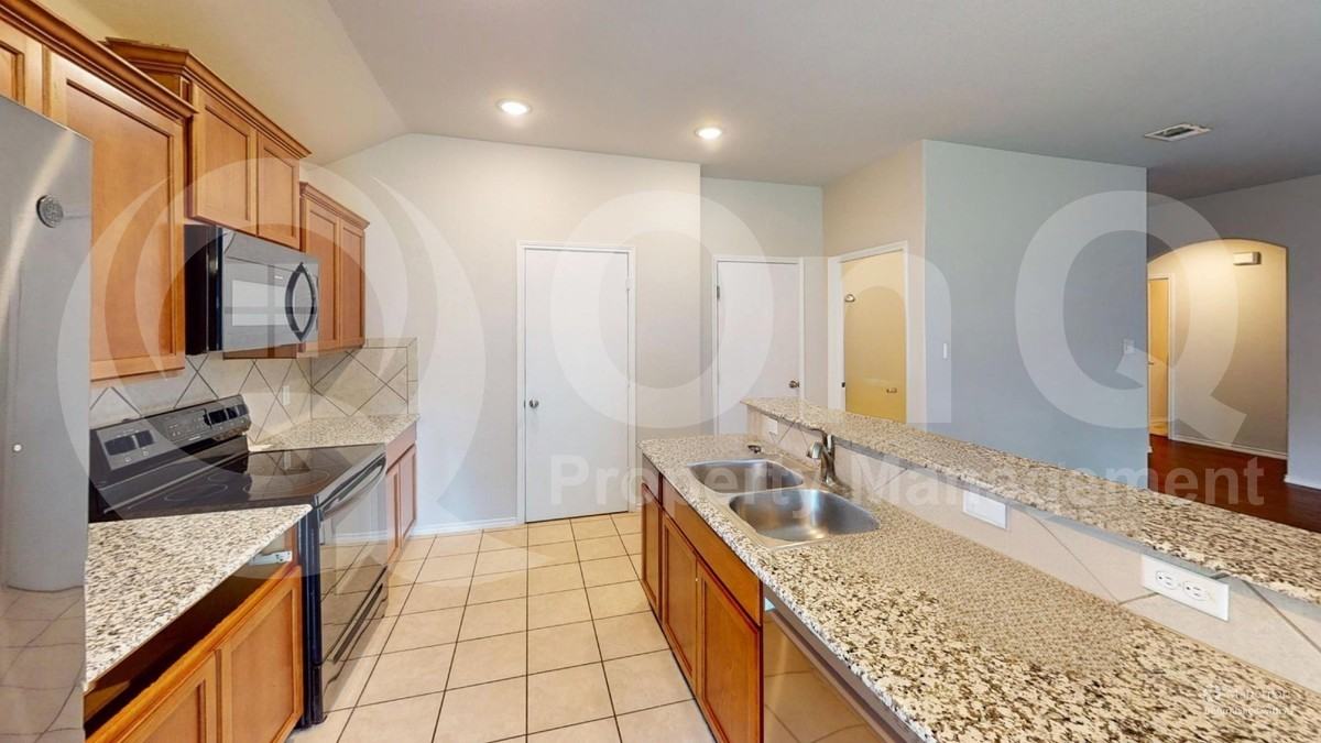5513 Diaz Ave - Photo 5 of 24