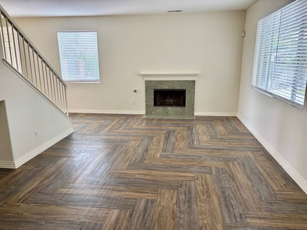 11839 Garrison Dr - Photo 6 of 31