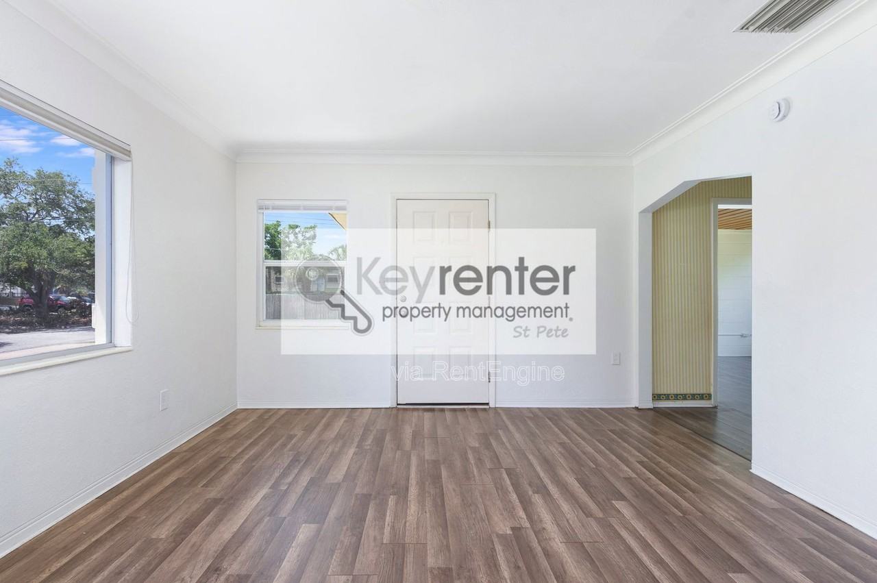 441 57th St N - Photo 6 of 26