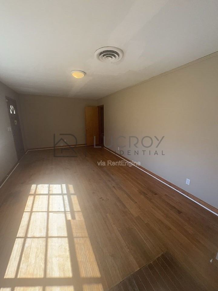 316 Woody Dr - Photo 3 of 13