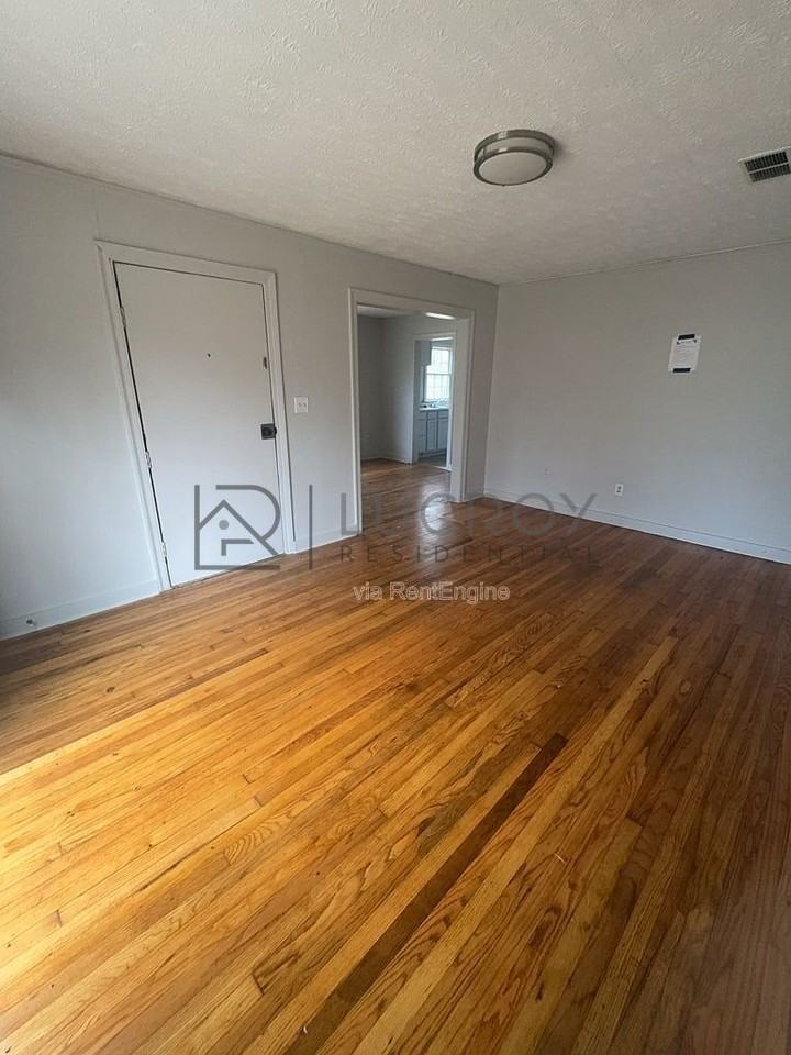 4426 Desoto St - Photo 3 of 19