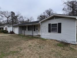 featured image of 1126 Barbara Ann Dr