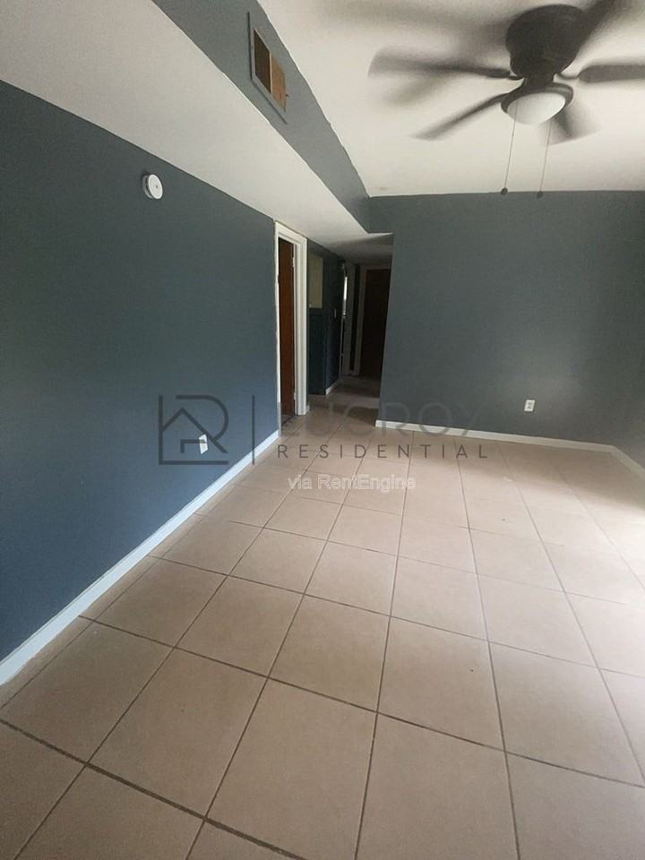 2694 Woodside Dr - Photo 4 of 11