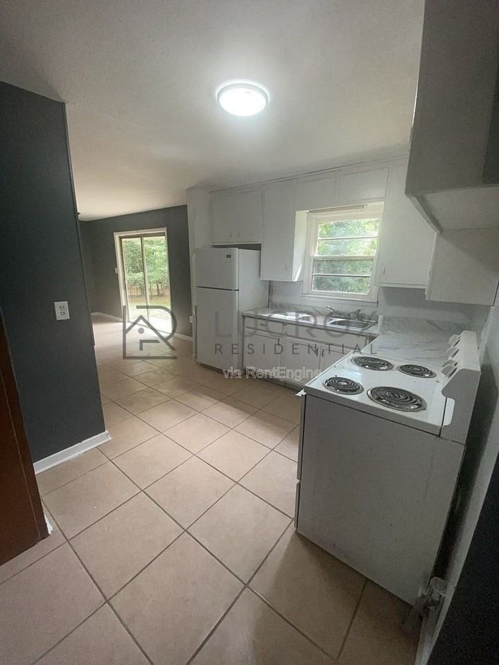 2694 Woodside Dr - Photo 6 of 11