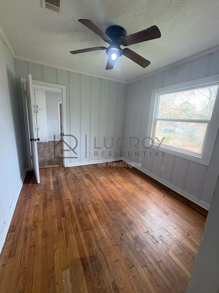 320 Lawrence Rd - Photo 6 of 20