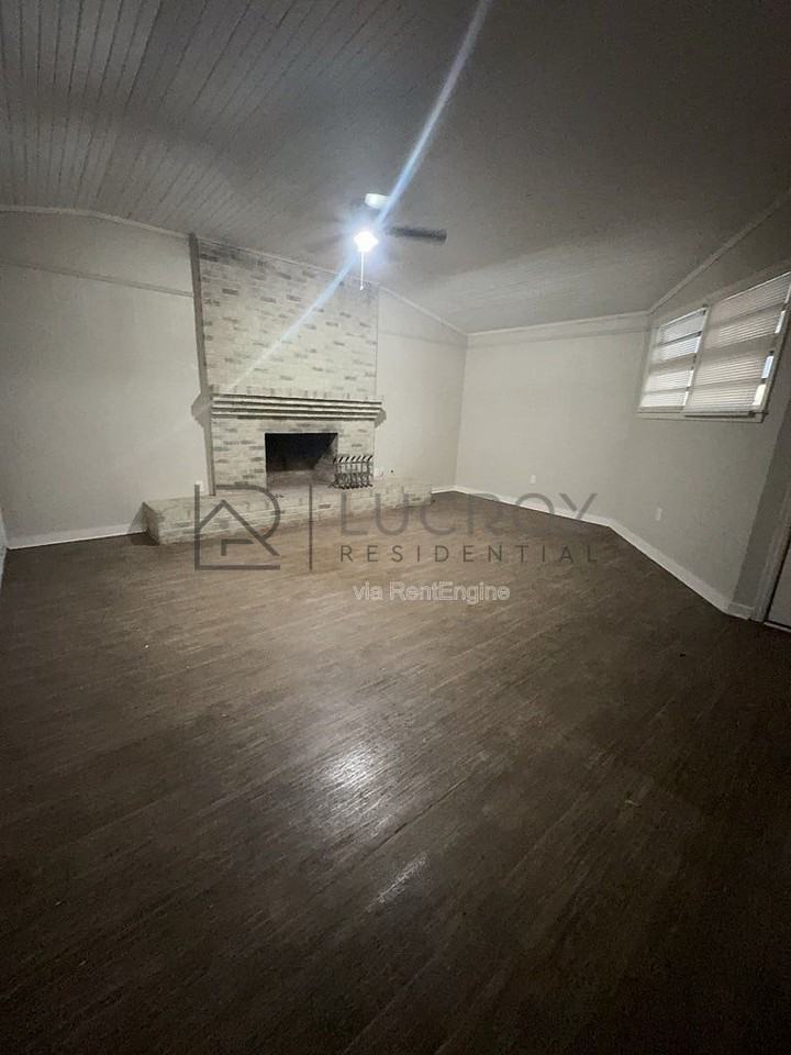 5855 Canton Park Dr - Photo 3 of 23