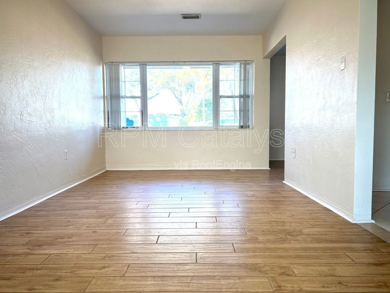 7600 16th Ave N - Photo 5 of 13