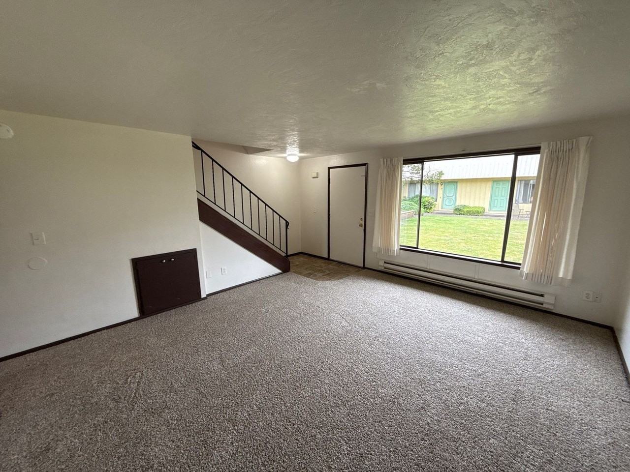 730 Queen Ave Se #15 - Photo 3 of 22