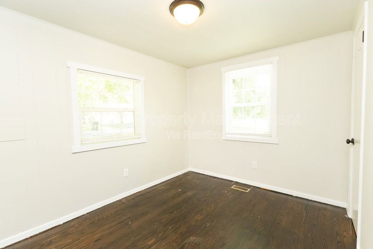 1806 Dixon St - Photo 7 of 15