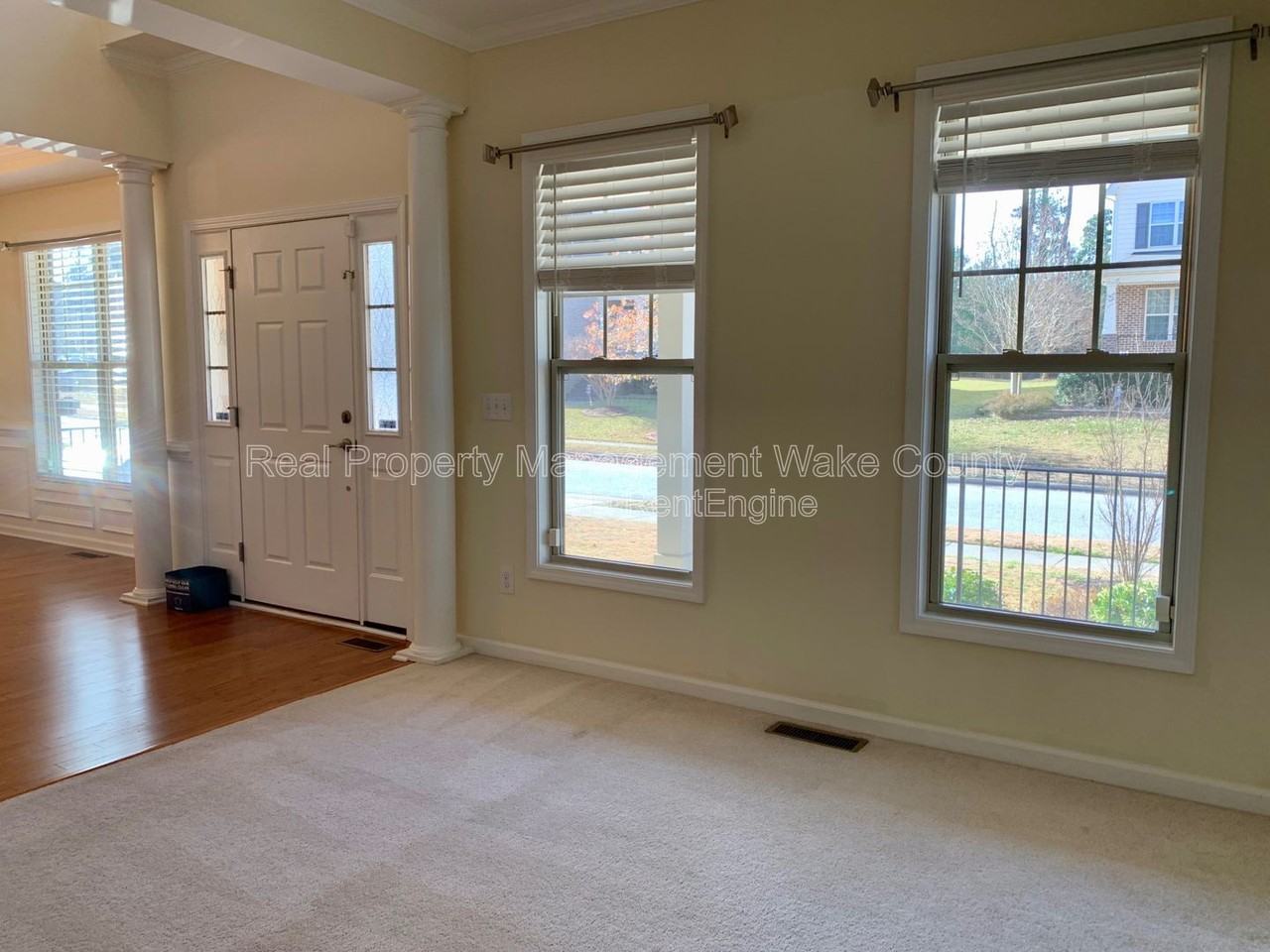 512 Sandy Whispers Pl - Photo 5 of 44