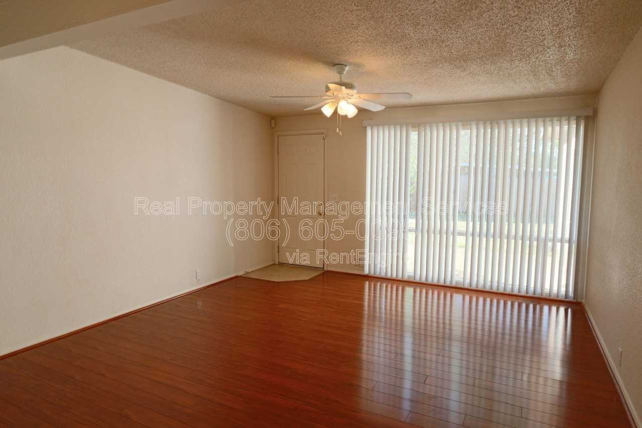 2707 63rd St - Photo 3 of 11