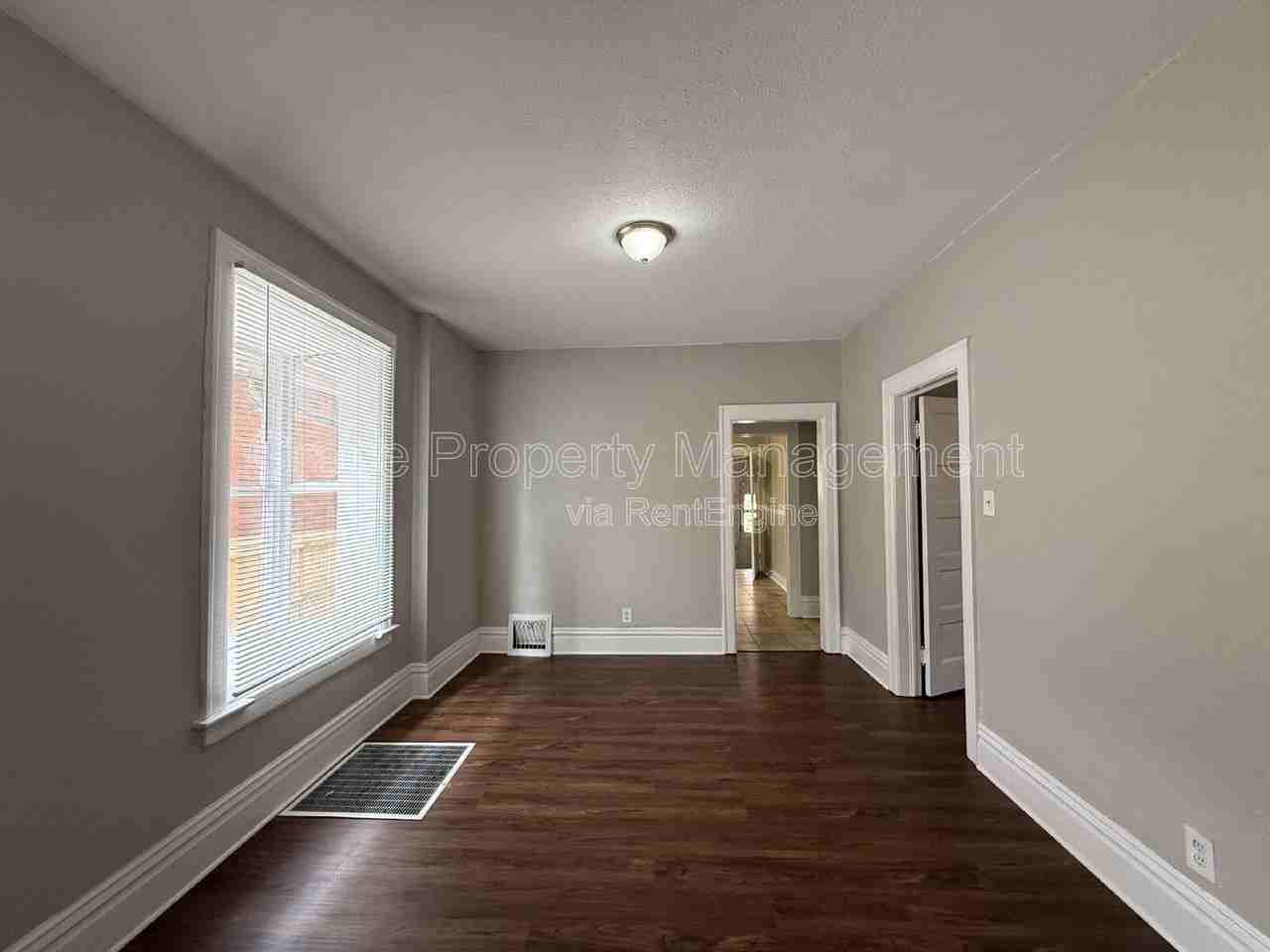 451 S Sherman St - Photo 5 of 24