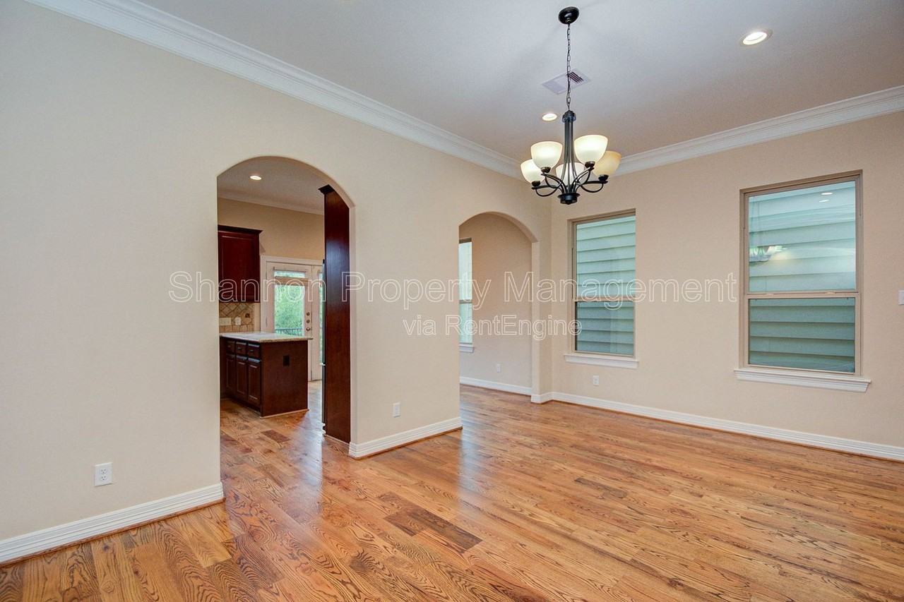 1904 Lauderdale St - Photo 4 of 25