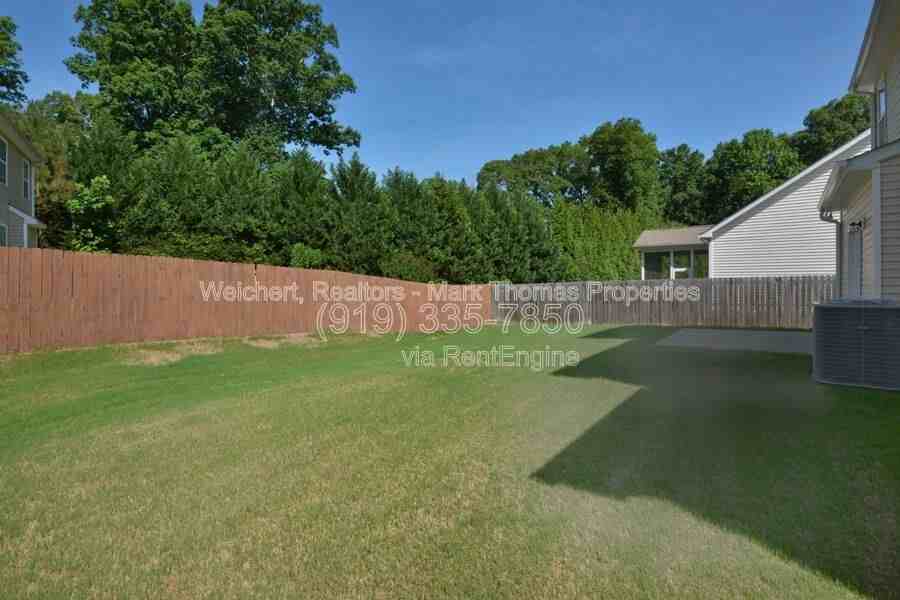 3 Moonbeam Ct - Photo 2 of 28