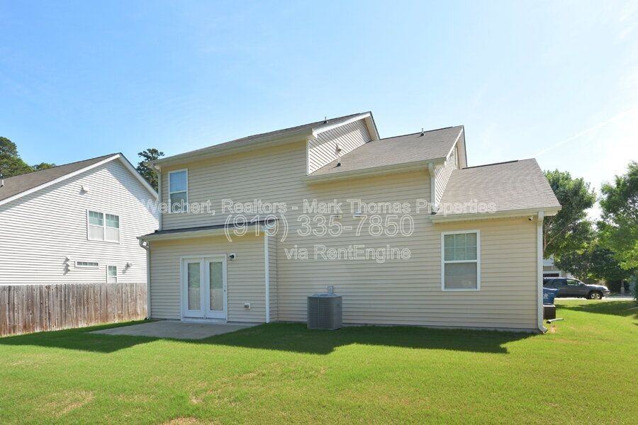 3 Moonbeam Ct - Photo 3 of 28