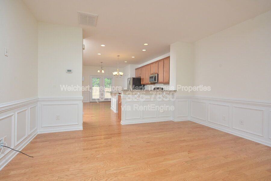 3 Moonbeam Ct - Photo 6 of 28