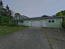 236 Nw Walker Ln #B - Photo 1 of 1