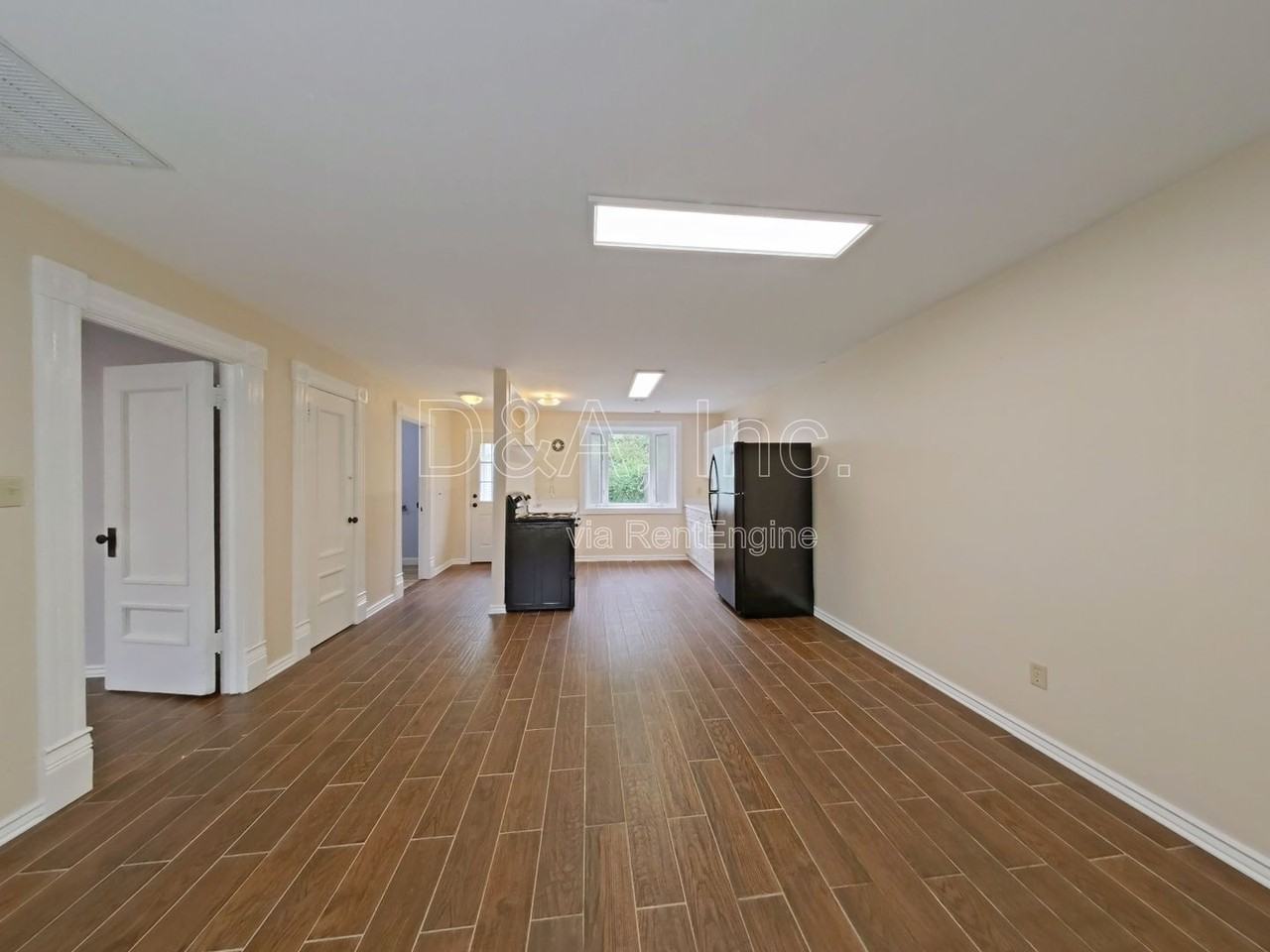 236 Nw Walker Ln #B - Photo 4 of 14