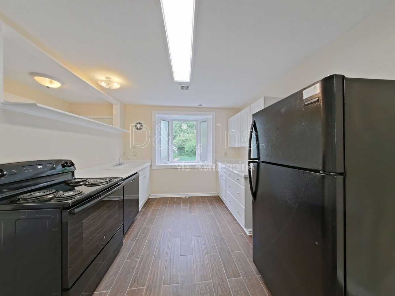 236 Nw Walker Ln #B - Photo 6 of 14