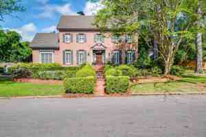 featured image of 1029 Magnolia Curv